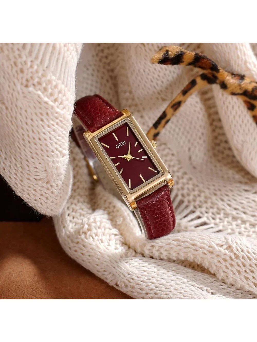 Stylish Vintage Rectangle Women's Quartz Watch with Leather Strap & Slim Bangle